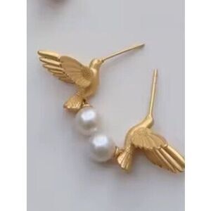 Vintage Hummingbird Pearl Gold Earrings